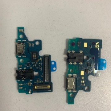 A71 4G/A715尾插小板